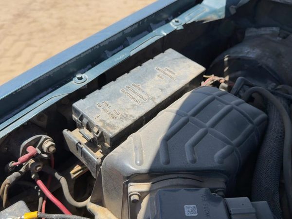 91-94 Ford Explorer 2 Dr Engine Fuse Box Power Distribution Panel OEM 4.0L — photo 2
