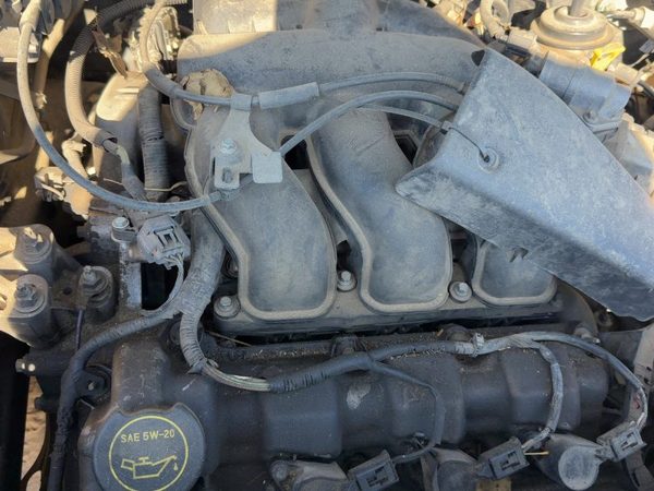 05-08 Mariner Complete Fuel Rail With Injectors Set Loaded Oem 3.0L 6 Cylinder — photo 2