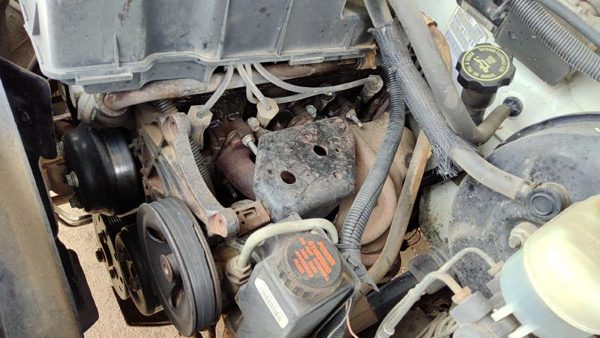 1998-2000 S10 Pickup Exhaust Manifold Assembly Oem 2.2L At 4X2 24577409 — photo 3