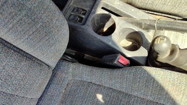 1996-1998 Suzuki Sidekick Passenger Right Front Seat Belt Buckle Receiver Oem — photo 2
