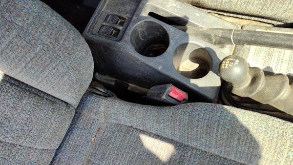 1996-1998 Suzuki Sidekick Passenger Right Front Seat Belt Buckle Receiver Oem — photo 3