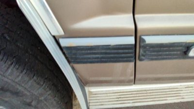 1992-1999 Chevy Suburban Driver Left Moulding From Fender Oem Trim Strip