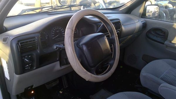 2000 Chevy Venture — vehicle photo 3
