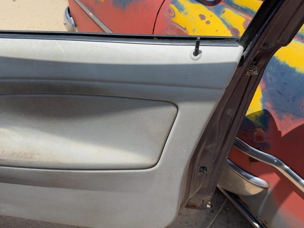 05-10 Cobalt Passenger Right Front Door Trim Panel With Switches Coupe Gray 14B — photo 3