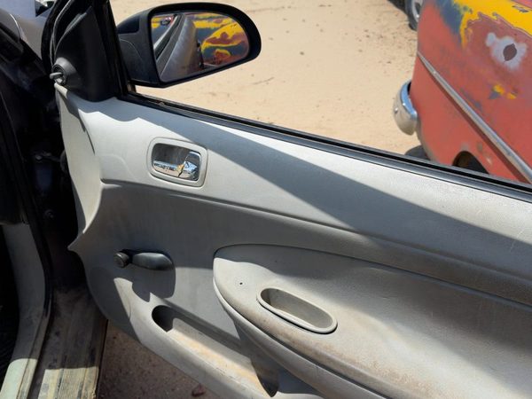 05-10 Cobalt Passenger Right Front Door Trim Panel With Switches Coupe Gray 14B — photo 4