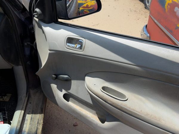05-10 Cobalt Passenger Right Front Door Trim Panel With Switches Coupe Gray 14B — photo 7