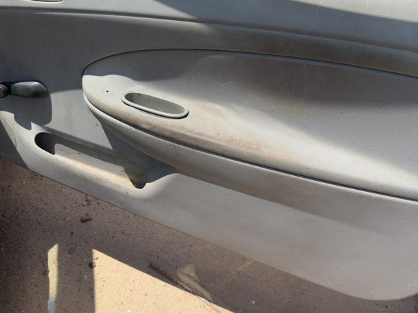 05-10 Cobalt Passenger Right Front Door Trim Panel With Switches Coupe Gray 14B — photo 9