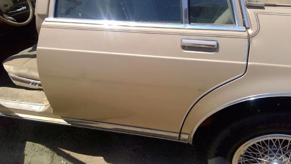 1985 Oldsmobile Delta 88 Rear Door LH Gold — photo 9
