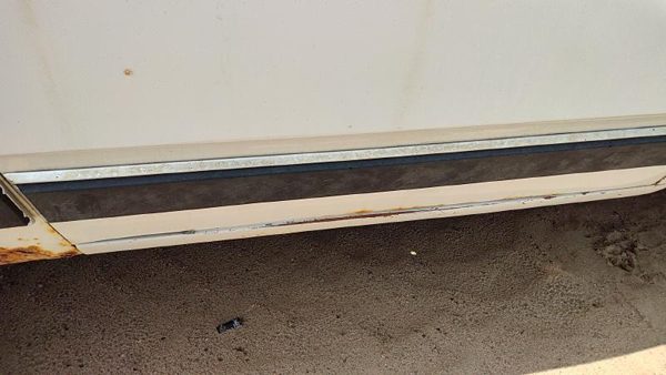 1984-1990 Dodge Ram W250 Driver Left Front Moulding From Door Oem Trim Strip — photo 3