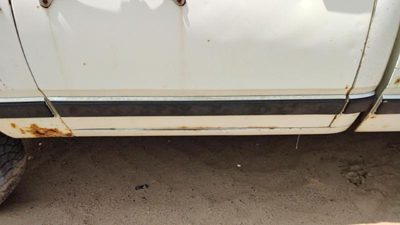 1984-1990 Dodge Ram W250 Driver Left Front Moulding From Door Oem Trim Strip