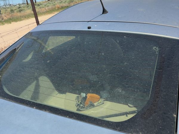 2004-2009 Toyota Prius Upper Back Glass Rear Window Oem 6810547051 — photo 2
