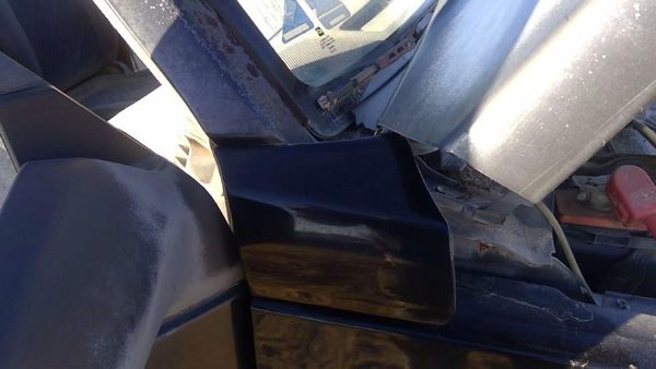 1996 Geo Tracker Passenger Right Upper Moulding From Fender Oem Trim Strip Black — photo 5