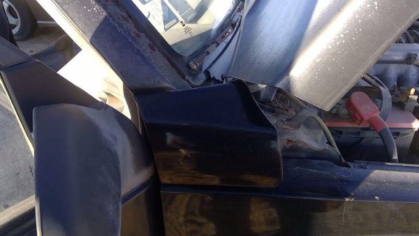 1996 Geo Tracker Passenger Right Upper Moulding From Fender Oem Trim Strip Black — photo 2