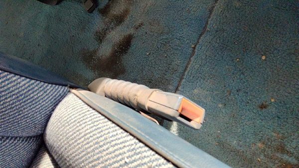 1992-1996 Gmc Van 3500 Passenger Right Front Seat Belt Buckle Receiver Oem Blue — photo 3