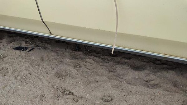 1980 Cadillac Deville Passenger Right Lower Rocker Panel Moulding Side Skirt Oem — photo 4