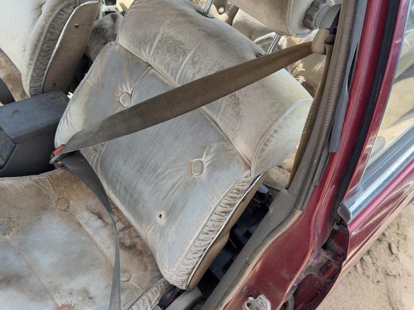 1985-1988 Nissan Maxima Driver Left Front Seat Belt Retractor Oem Shoulder Gray — photo 2