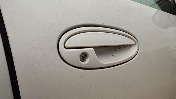 1997-2005 Buick Park Ave Passenger Right Front Outside Door Handle Oem White 78u — photo 3