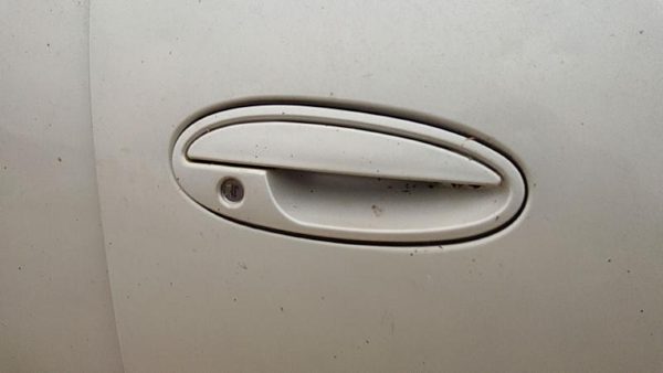 1997-2005 Buick Park Ave Passenger Right Front Outside Door Handle Oem White 78u — photo 1
