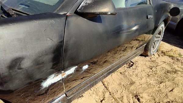 1989 Chevy Camaro Front Door LH Black — photo 2