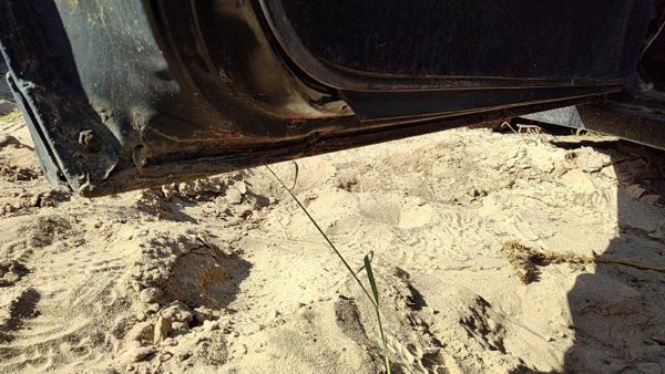 1989 Chevy Camaro Front Door LH Black — photo 6