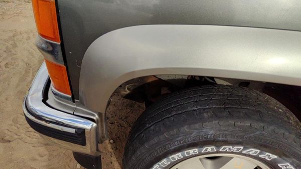 1992-1999 Chevy Suburban Driver Left Front Flare Moulding From Fender Oem — photo 2