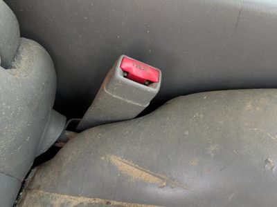 03-06 Suburban 1500 Passenger Right Front Seat Belt Buckle Receiver Oem Gray 92I