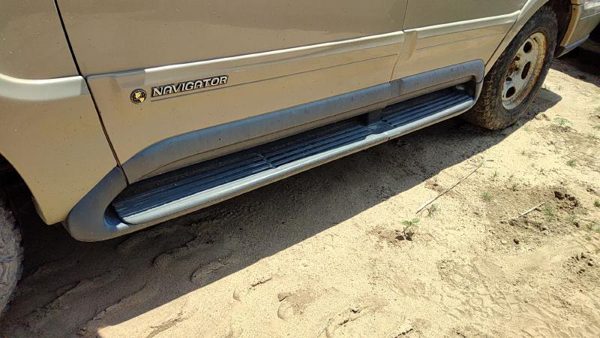 1998-1999 Lincoln Navigator Driver Left Running Board Oem Side Step Factory — photo 1