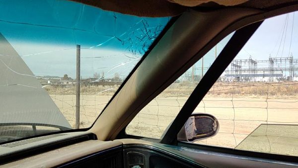 92 Buick Park Ave Ultra Passenger Right A Pillar Trim Windshield Post Panel Tan — photo 3