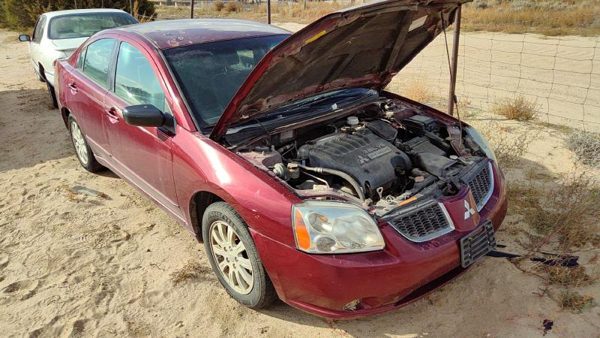 2006 Mitsubishi Galant — vehicle photo 2