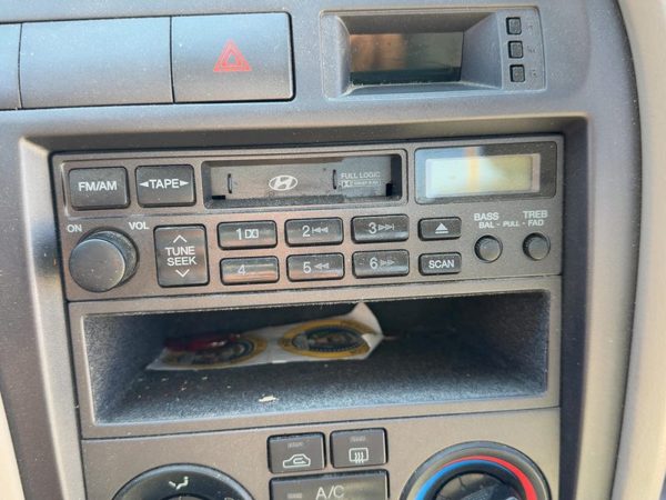 2001-2006 Hyundai Elantra Stock Radio Oem Factory Stereo Cd Player 961412D100Ax — photo 1