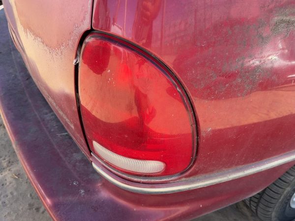 1996-2000 Chrysler Town & Country Passenger Right Tail Light Brake Lamp Oem Rear — photo 1