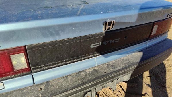 1988-1989 Honda Civic License Plate Trim Surround Panel Tail Trunk Finish Sedan — photo 5