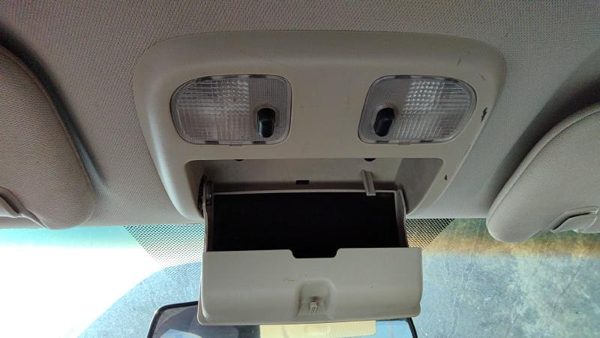 2010-2012 Ford Fusion Center Overhead Console Oem Dome Light Map Lamp Cubby — photo 4