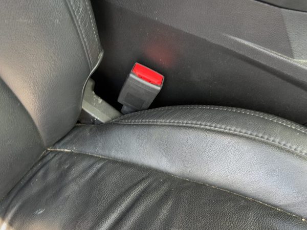 12-17 Equinox Passenger Right Front Seat Belt Buckle Receiver Oem Black 01A — photo 1