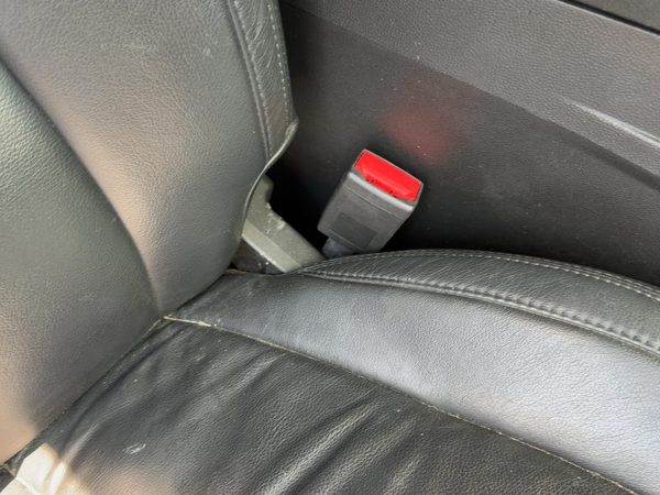 12-17 Equinox Passenger Right Front Seat Belt Buckle Receiver Oem Black 01A — photo 3