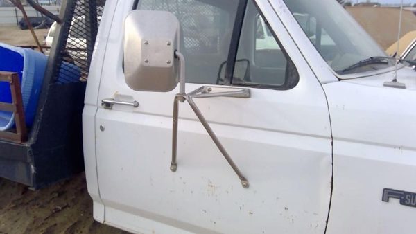 1996 Ford F450 Front Door RH White — photo 8