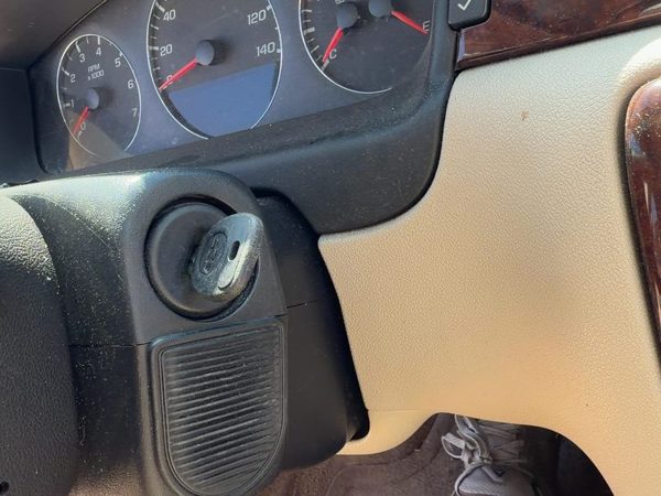 2006-2016 Chevy Impala Ignition Switch Assembly With Key Complete Electrical Oem — photo 1