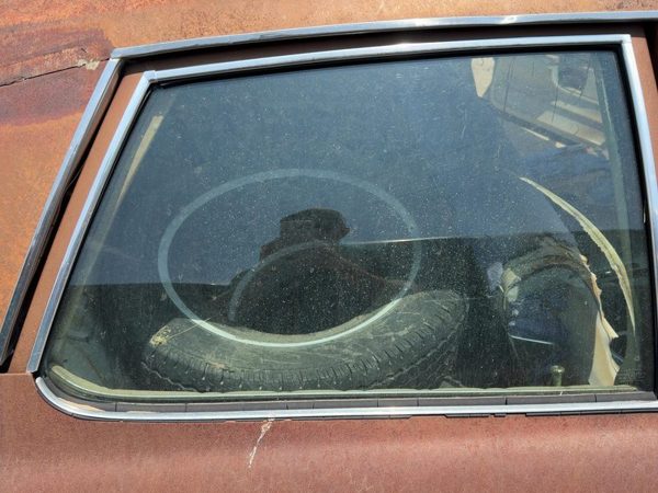 1971-1974 Chevy Impala Passenger Right Rear Side Window Door Glass Oem Back — photo 2