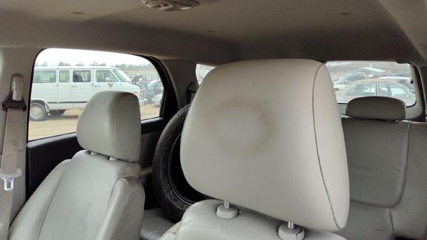 2005-2007 Chevy Equinox Pair Of Front Headrests Oem Left Right Set Seat — photo 3
