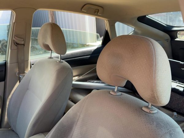 04-05 Prius Pair Of Front Headrests Left Right Set Seat Air Bag Brown/Ivory Fa08 — photo 2