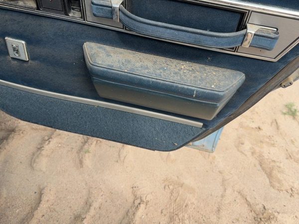 1986-1991 Olds 88 Passenger Right Rear Door Trim Panel With Switches Back Blue — photo 8