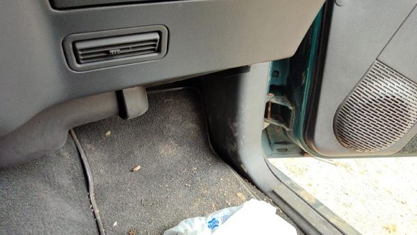 1995-1997 S10 Blazer Passenger Right Lower Kick Trim Panel Oem Gray — photo 1