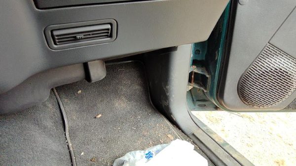 1995-1997 S10 Blazer Passenger Right Lower Kick Trim Panel Oem Gray — photo 2