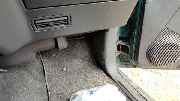 1995-1997 S10 Blazer Passenger Right Lower Kick Trim Panel Oem Gray — photo 4