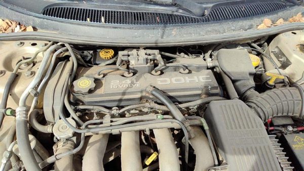 1995-2000 Dodge Stratus Cylinder Head Assembly Oem 2.4L 04777541 — photo 3