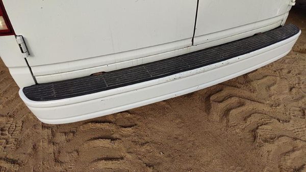 1985-2005 Gmc Safari Rear Step Bumper With Mount Brackets Oem White 14075427 — photo 7