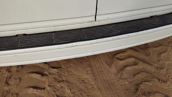 1985-2005 Gmc Safari Rear Step Bumper With Mount Brackets Oem White 14075427 — photo 6