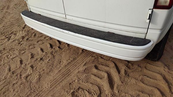 1985-2005 Gmc Safari Rear Step Bumper With Mount Brackets Oem White 14075427 — photo 2
