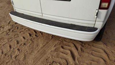 1985-2005 Gmc Safari Rear Step Bumper With Mount Brackets Oem White 14075427