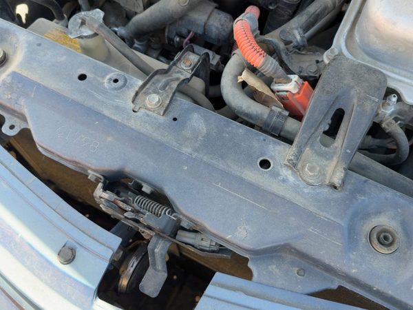 2004-2009 Toyota Prius Upper Radiator Support Center Tie Bar OEM 5320547020 — photo 3